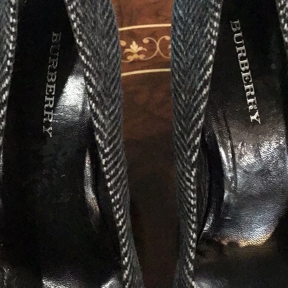 Burberry Herringbone Tweed Leather Silver Buckle Black/White Authentic Heels - Picture 12 of 12
